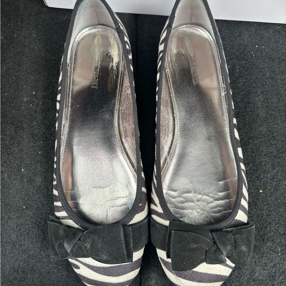 Alfani flats